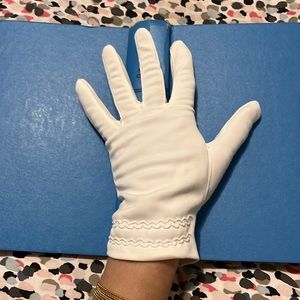 Vintage Ivory Double Woven Nylon Wavy Stitch Design Short Gloves